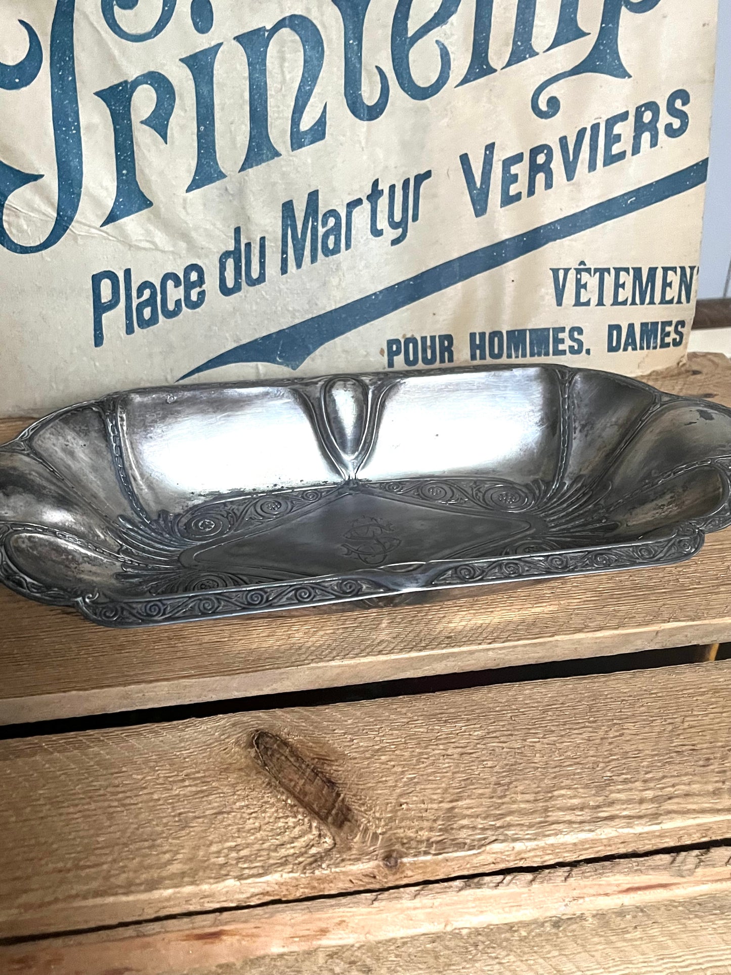 Antike Zinn Schale Tablett aus Frankreich