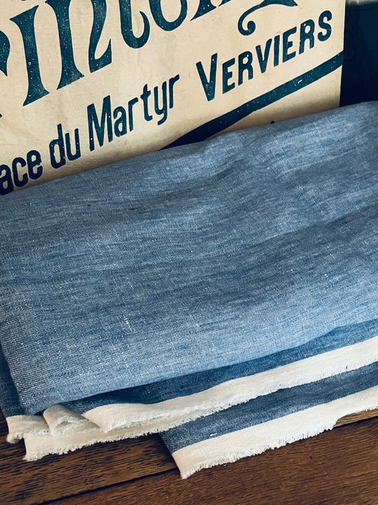 2,8 x 1,5 Meter schweres washed Leinen Bleu