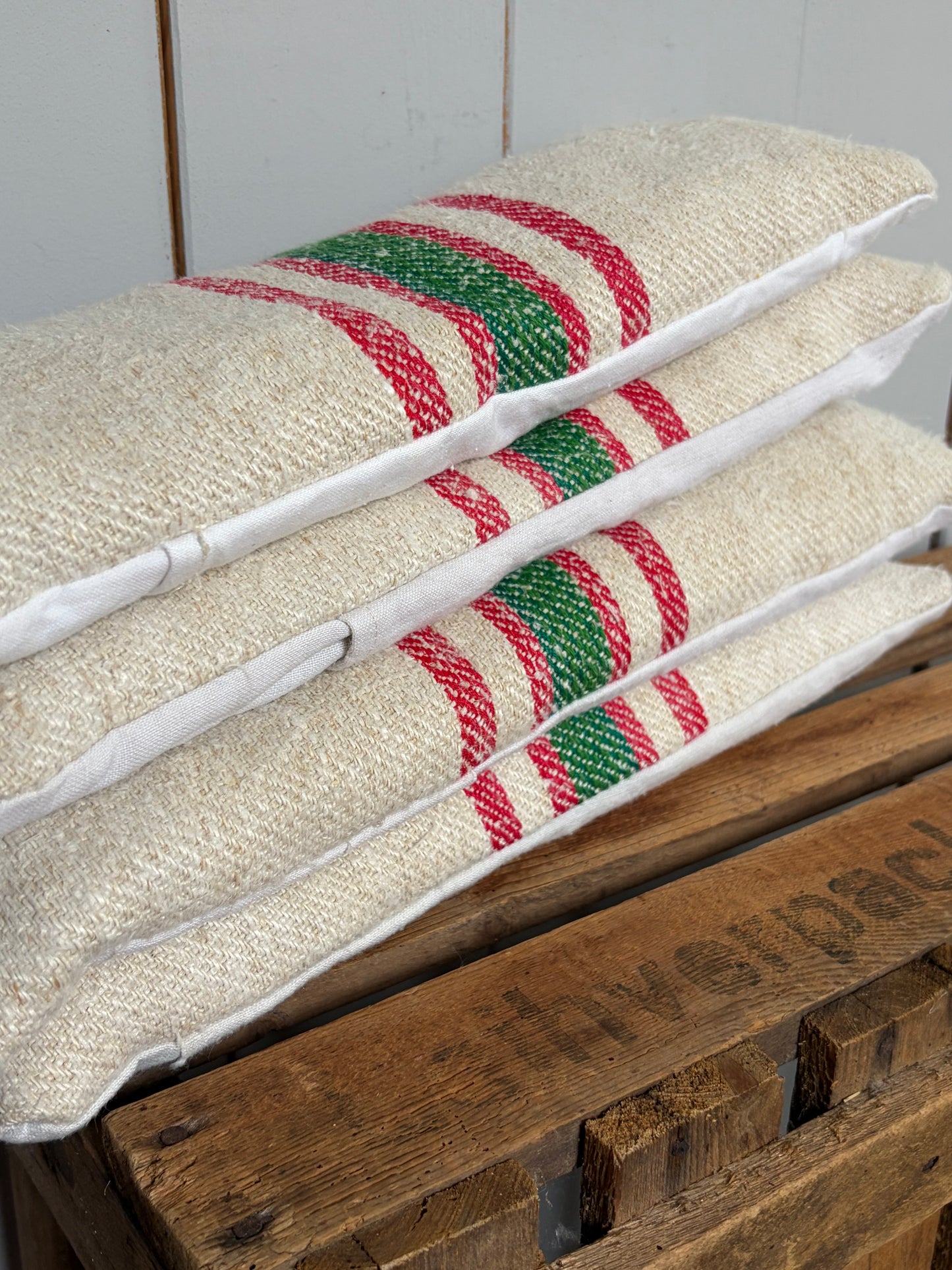 Kleines Dinkelkissen für den Nacken: Vintage Kissen aus altem Leinensack ca. 40 x 15