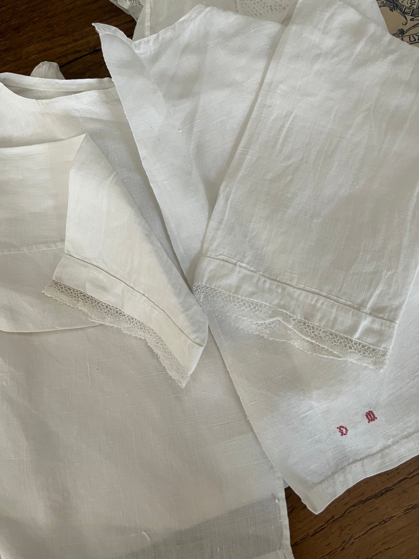 Set: Vintage Baby Leibchen und Lätzchen