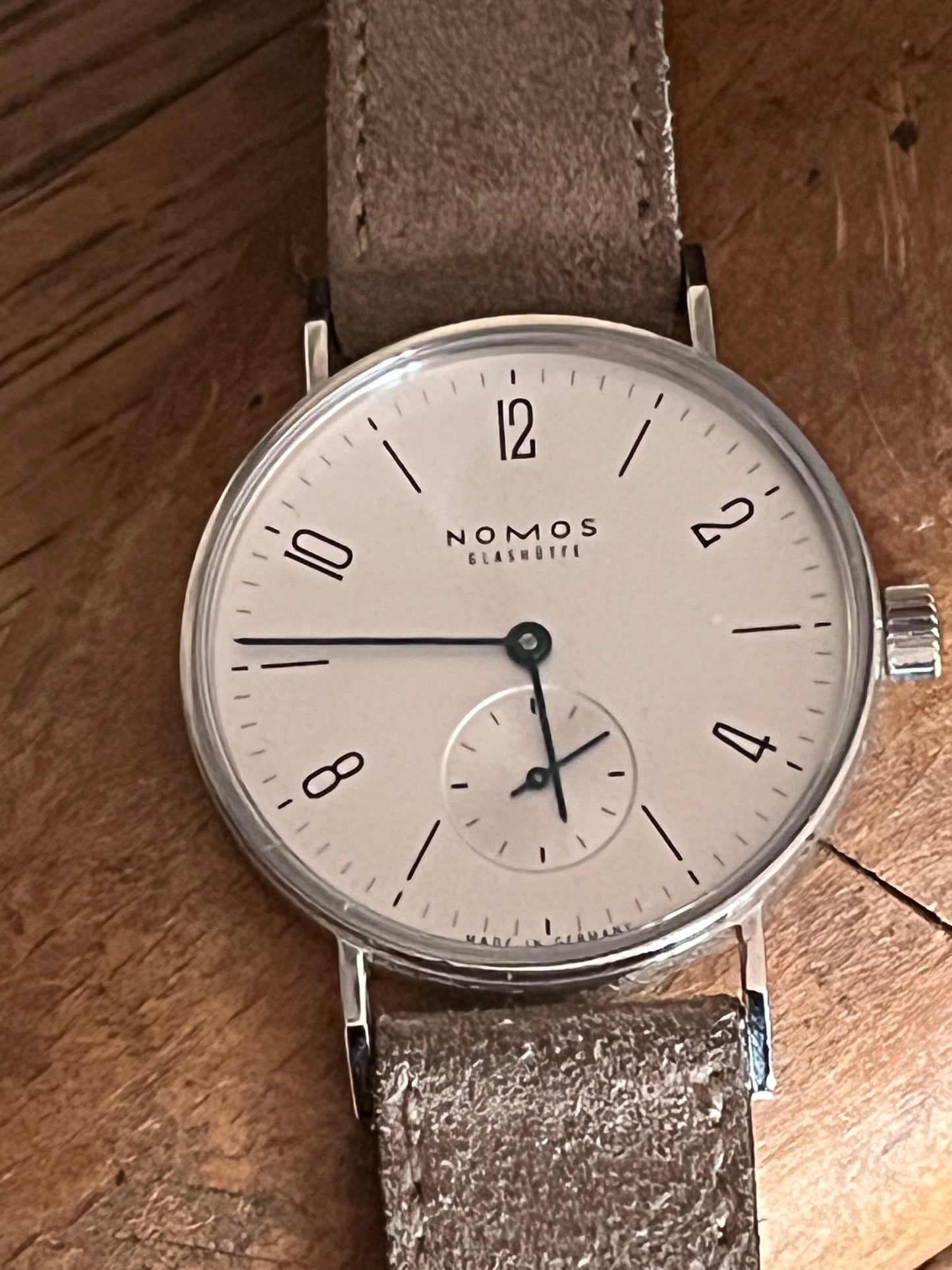 Nomos Glashütte Damenuhe Tangente - neuwertig mit Papieren