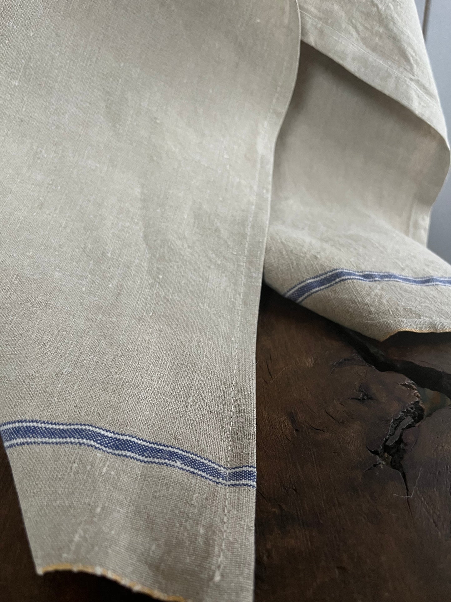 XL Leinentuch mit blau/weißen Streifen