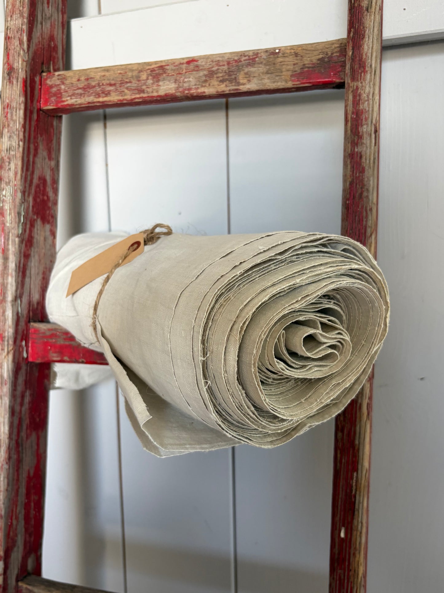 9,8 Meter sehr feines, sehr altes Leinen um Ende 1800: handgewebt und sauber 1,4 Kilo
