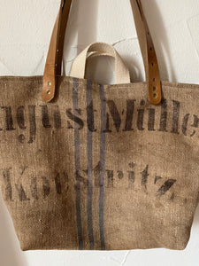 Very Vintage: Shopper aus altem Leinensack mit Aufschrift
