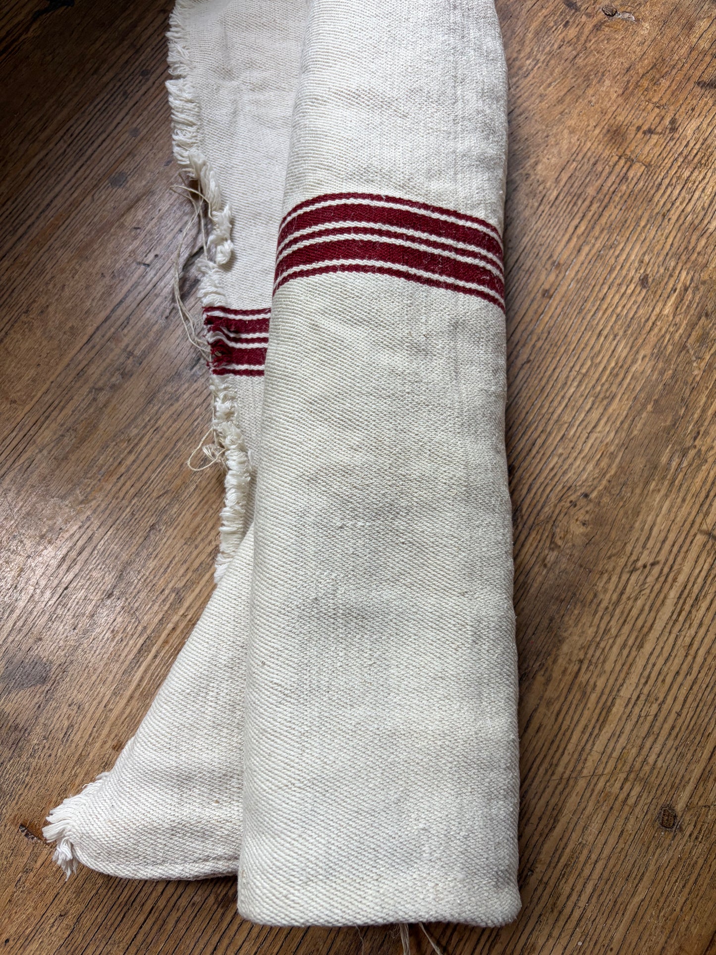 Alter Leinensack mit weinroten Streifen 100 x 55