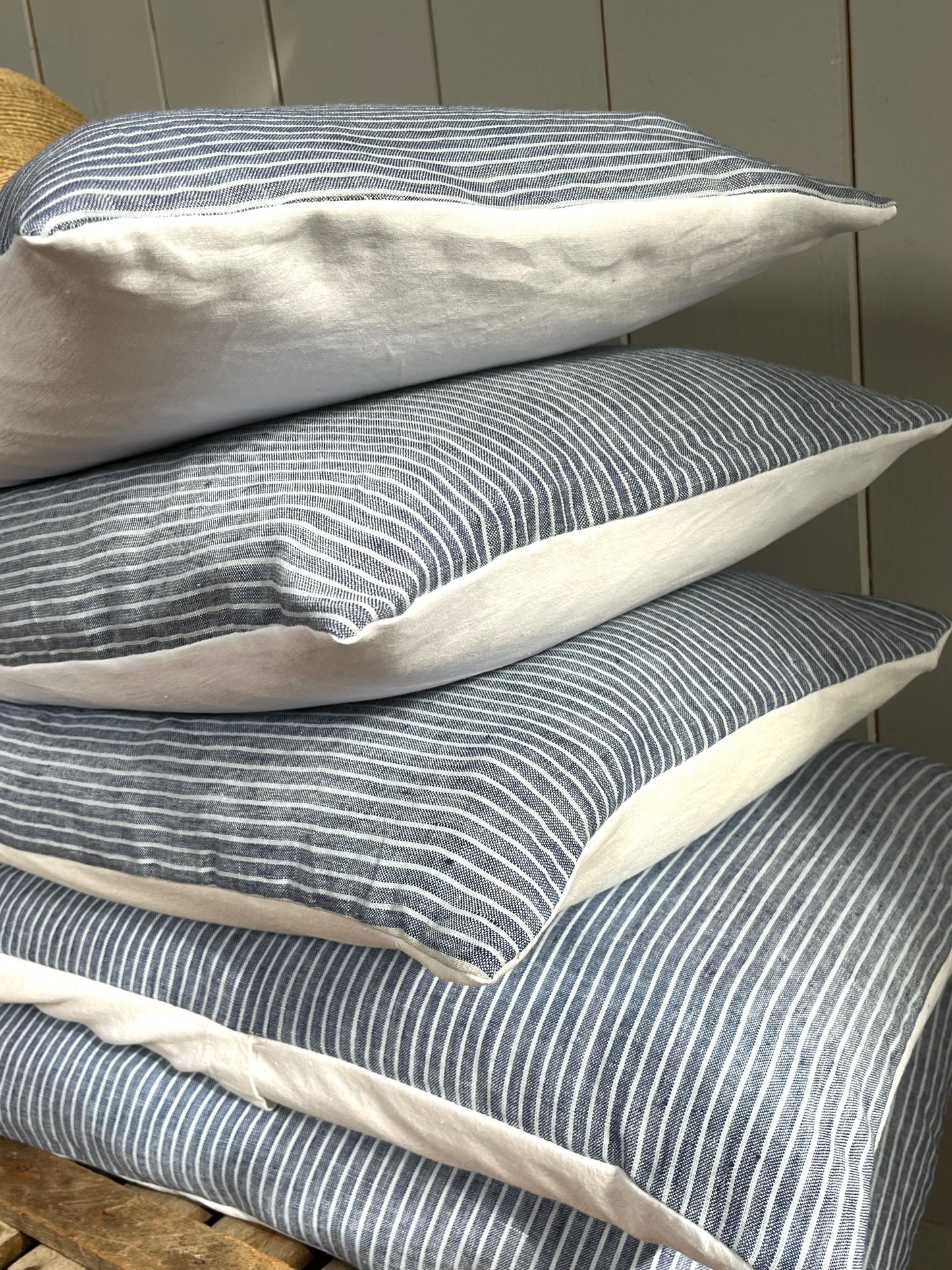 Großer Kissenbezug Leinen mit blau/weißen Streifen 80 x 40
