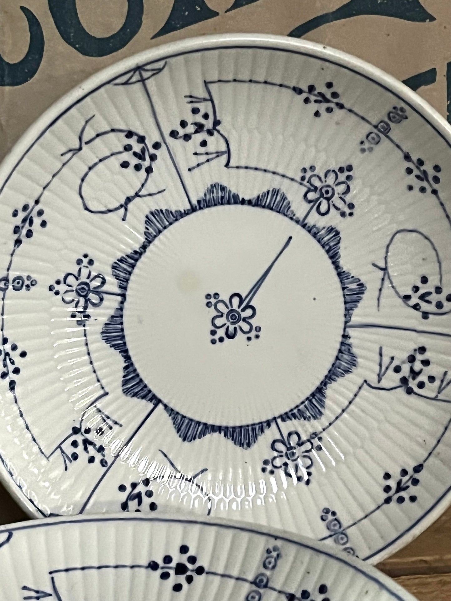 7 alte und seltene Dessert Schalen kleine Teller Frankreich Sarreguemines