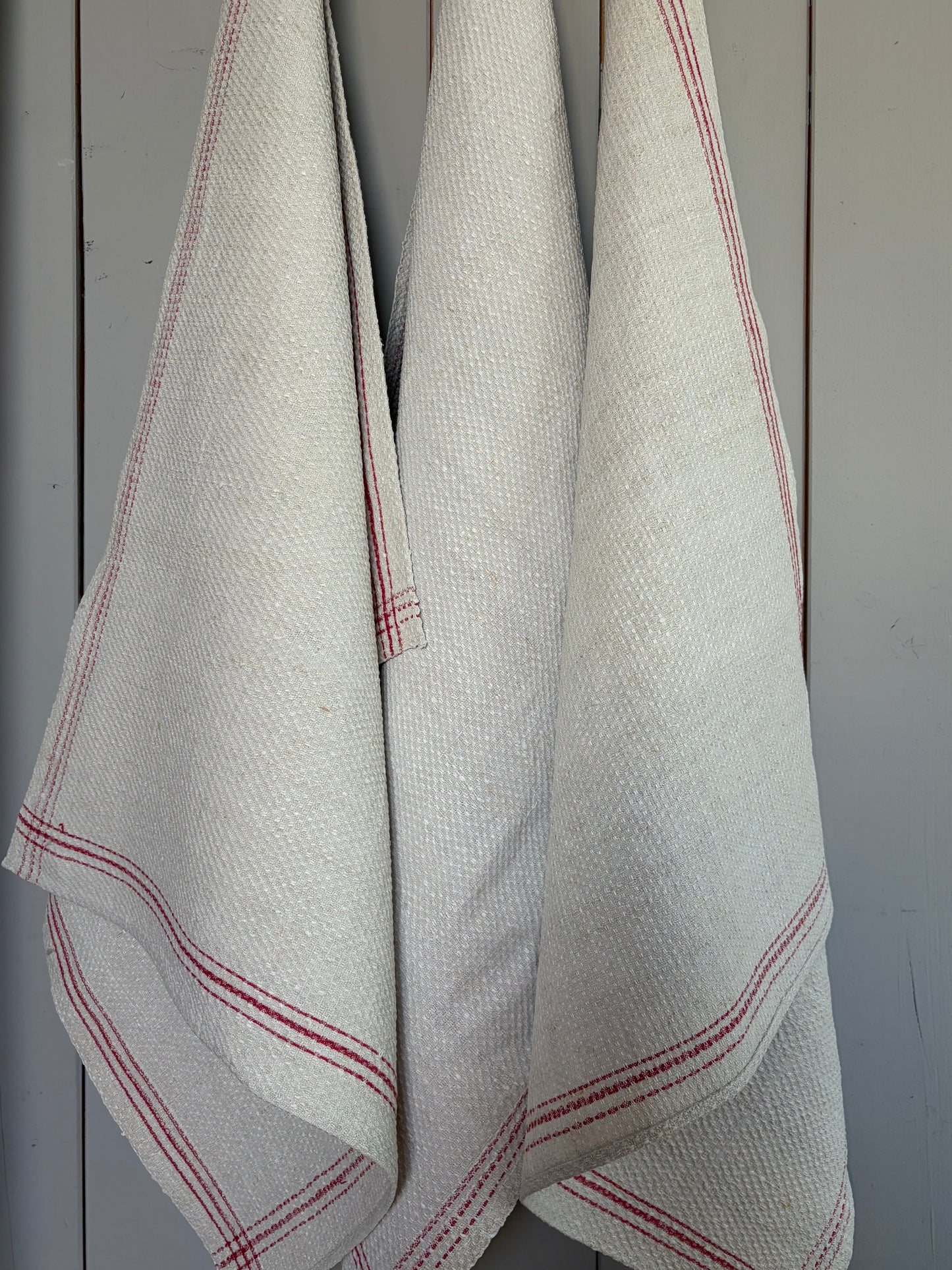 Set: 3 XL wunderschöne Leinentücher um 1930 mit roten Streifen - die Klassiker