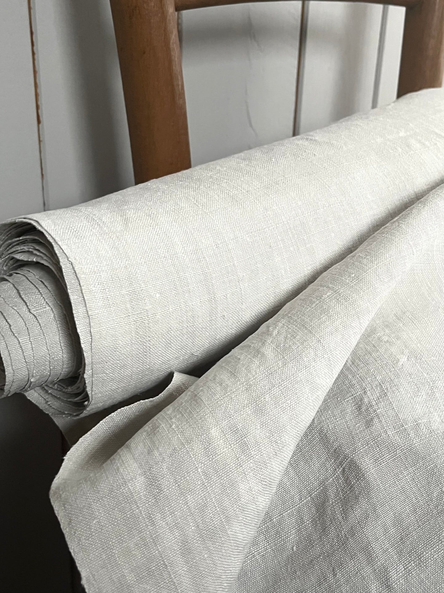 Besondere 8,1 Meter 120 Jahre altes Leinen, kräftiges, handgewebtes Bauernleinen sauber