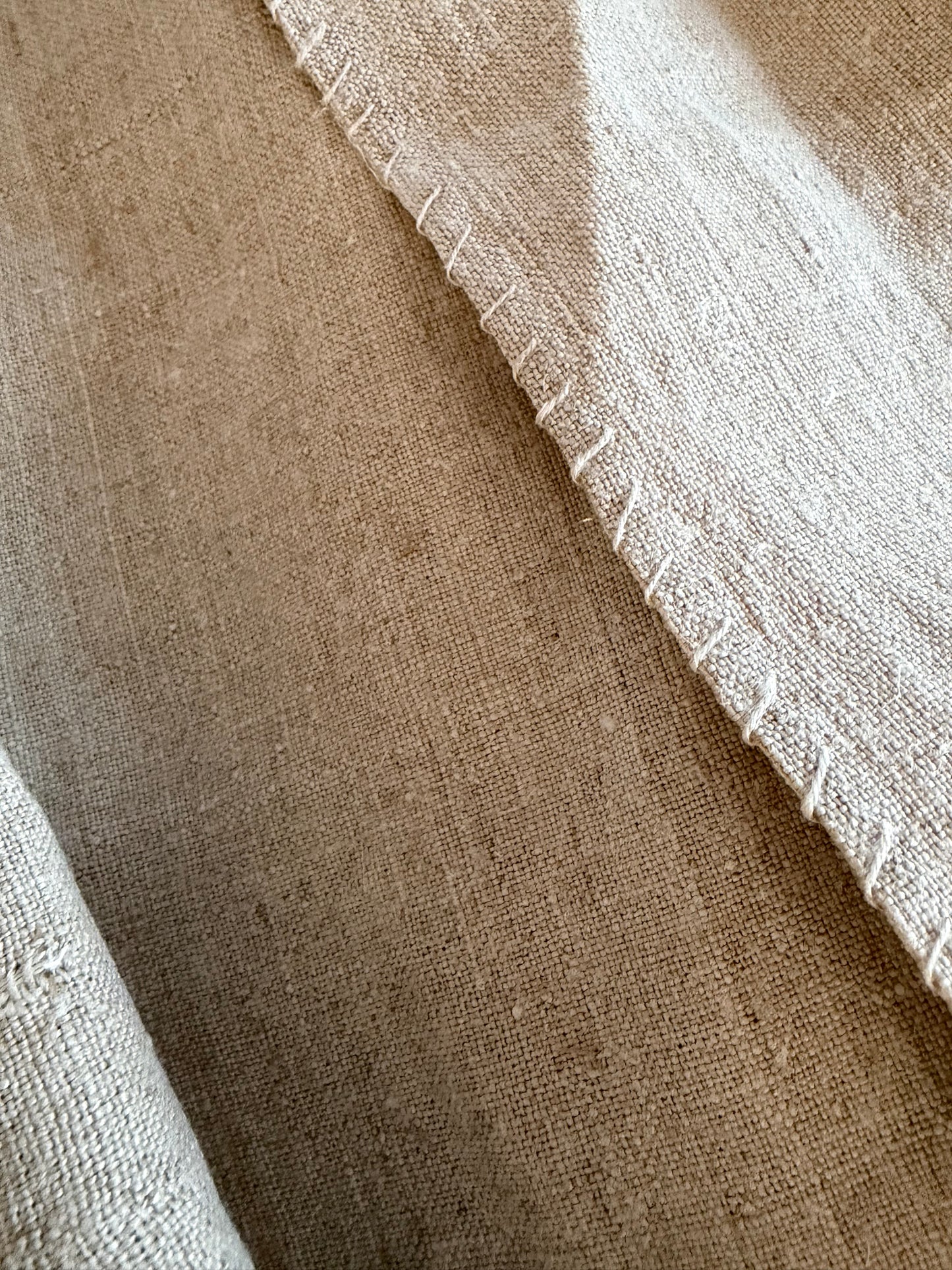 4,4 Meter feines, ungebleichtes Leinen mit Flachsstruktur von Ende 1800
