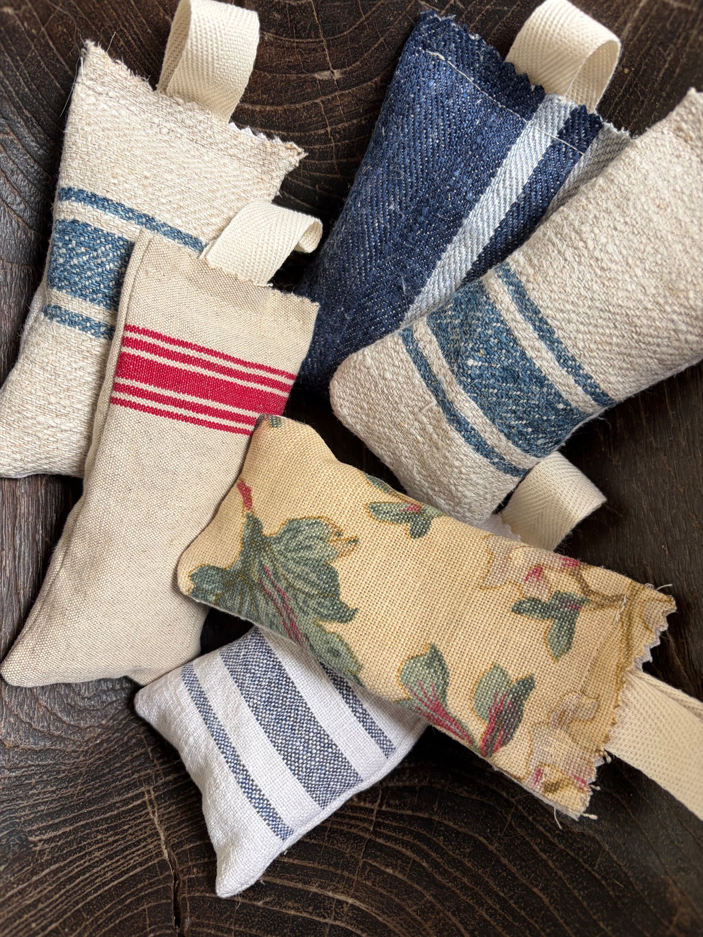 Großes Paket: 6 Duftkissen in vintage Leinen