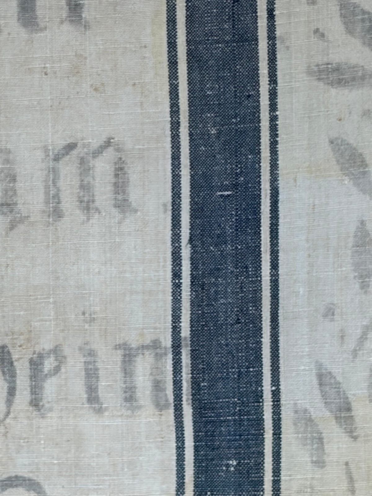Prachtstück: sehr großer Leinensack mit blauen Streifen und original Aufschrift 132 x 62