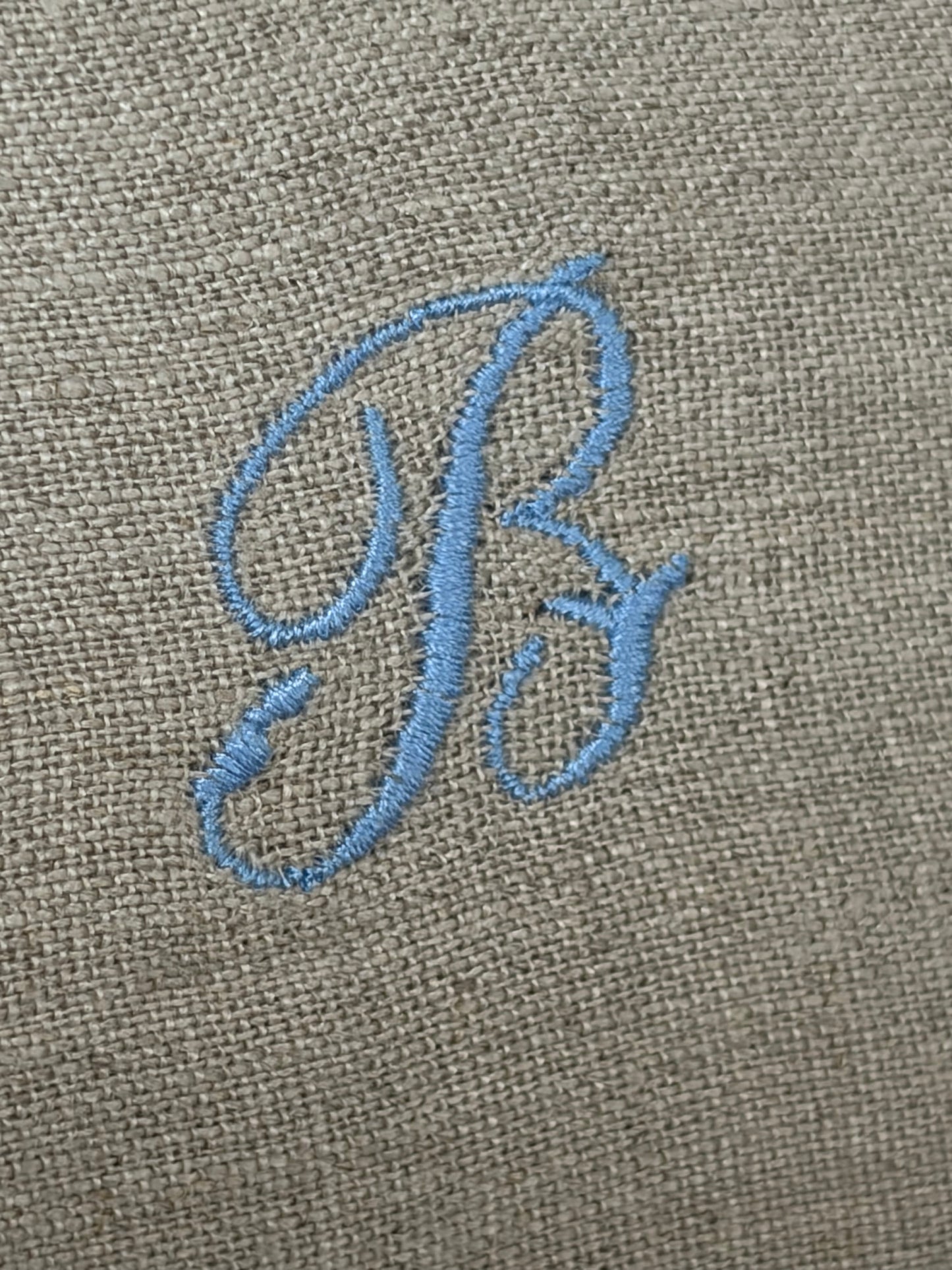 Kissenbezug washed Leinen mit Monogramm B
