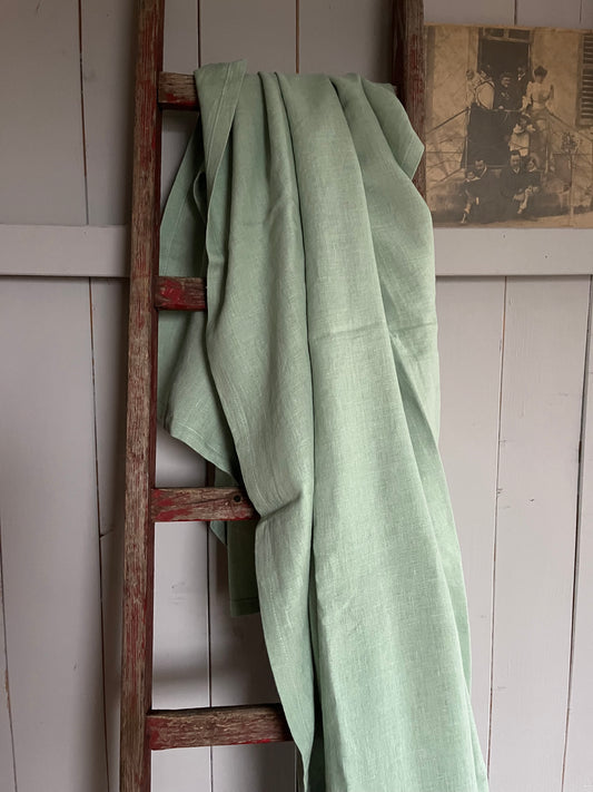 Großes Leinentuch aus washed Leinen in Mint