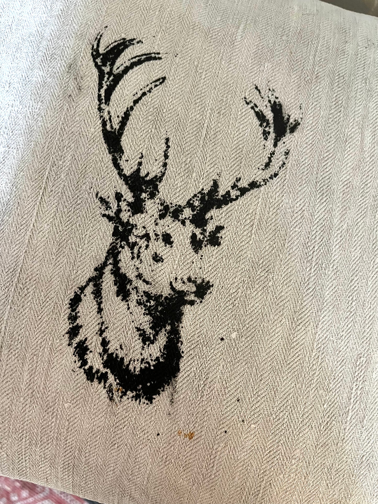 Hirsch auf Leinen  - 40 x 40 Kissen