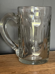 Schwerer alter Bierhumpen aus mundgeblasenem Glas um 1920