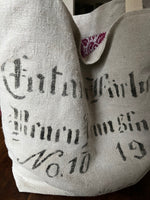 Load image into Gallery viewer, Wendetasche: Großer Shopper Tasche aus altem Leinensack mit Aufschrift
