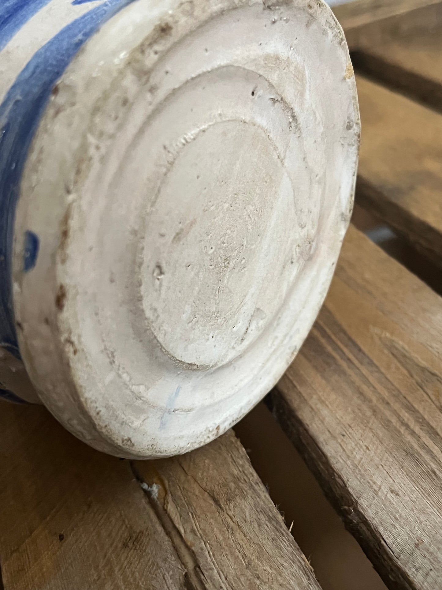 Alte Vase Majolika Spanien in Blau/Weiß