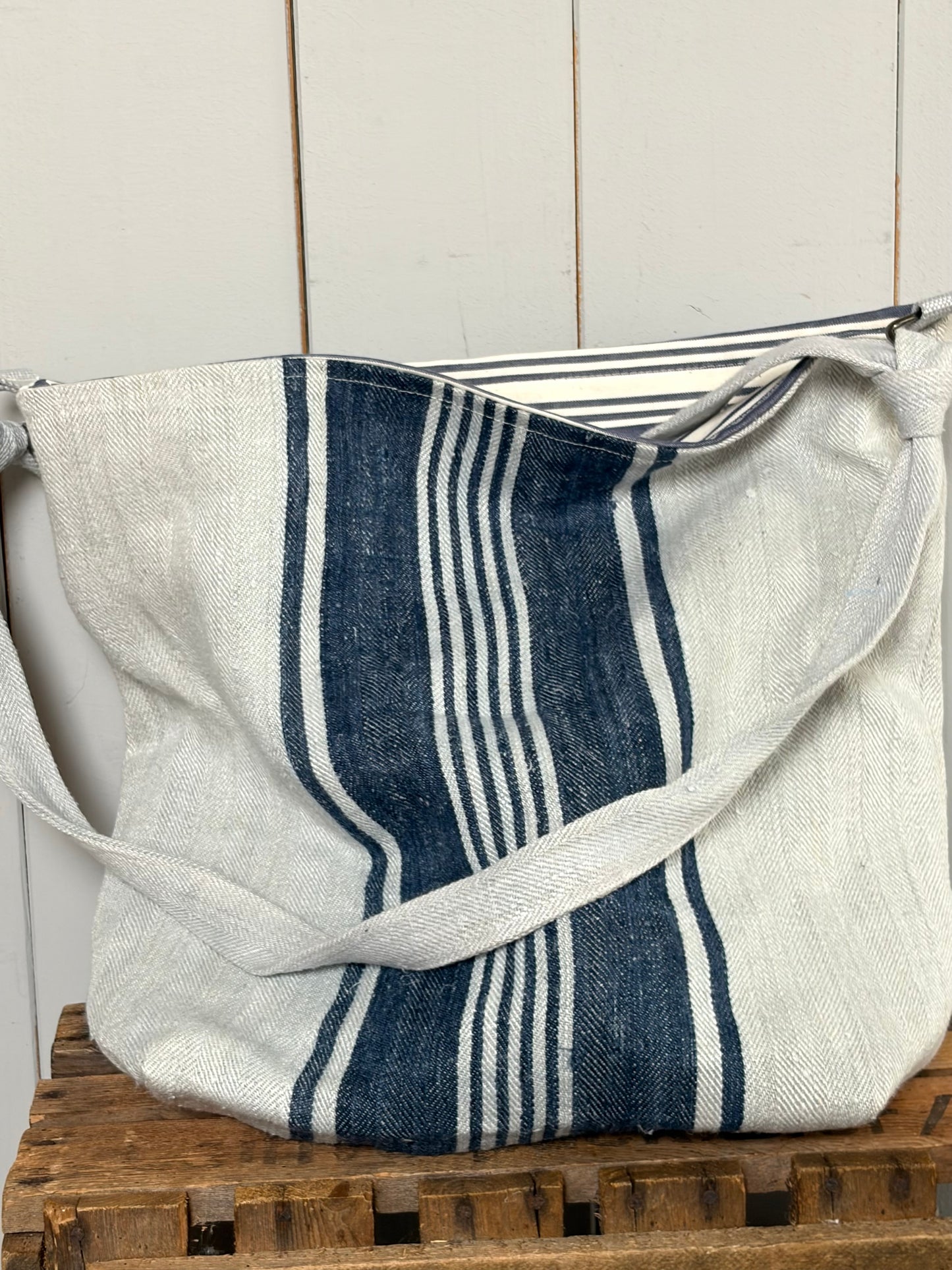Everyday Tasche aus kräftigem altem Leinensack