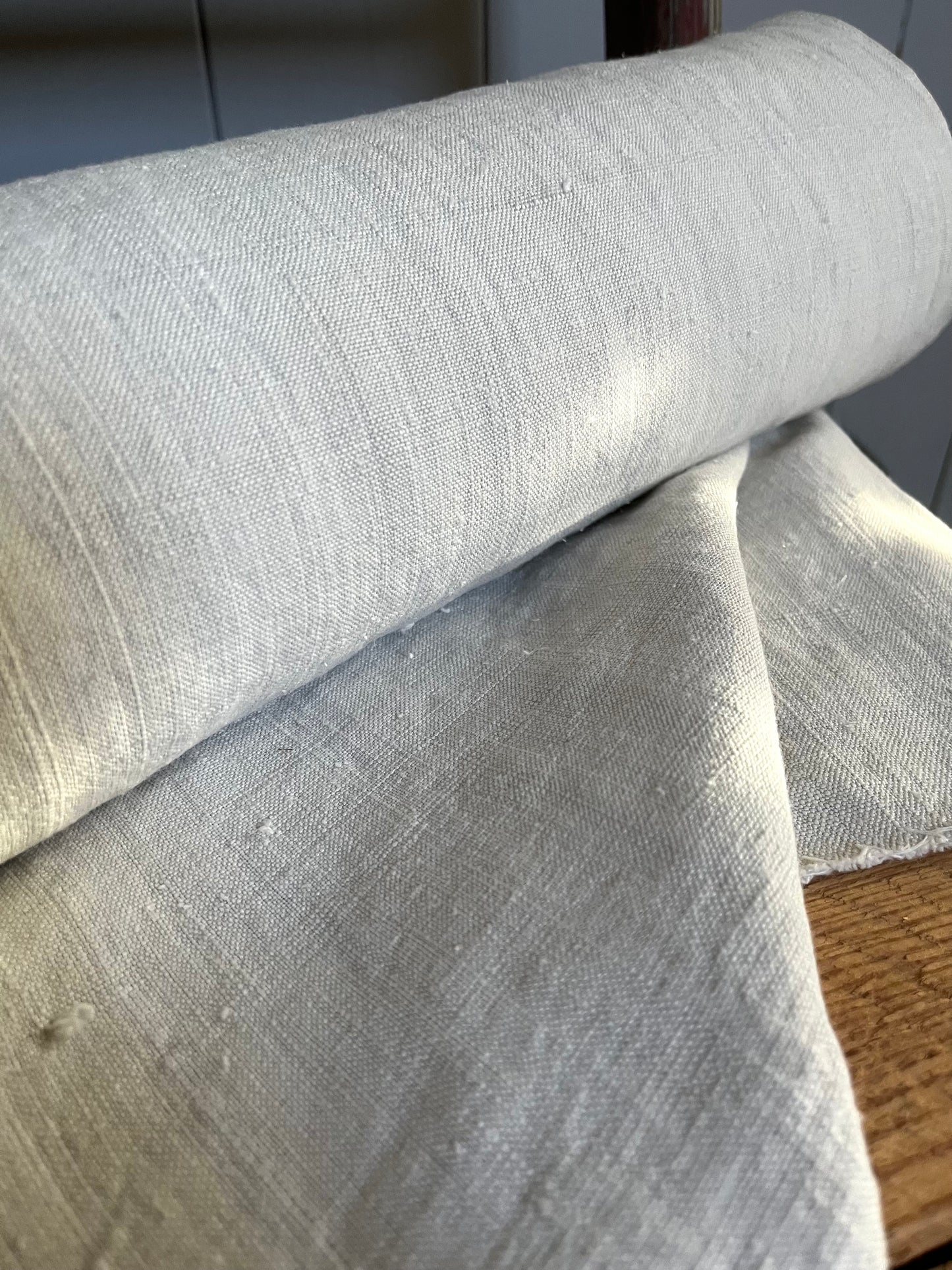 7,5 Meter 120 Jahre altes Leinen, bildschön, kräftiges, handgewebtes Bauernleinen sauber