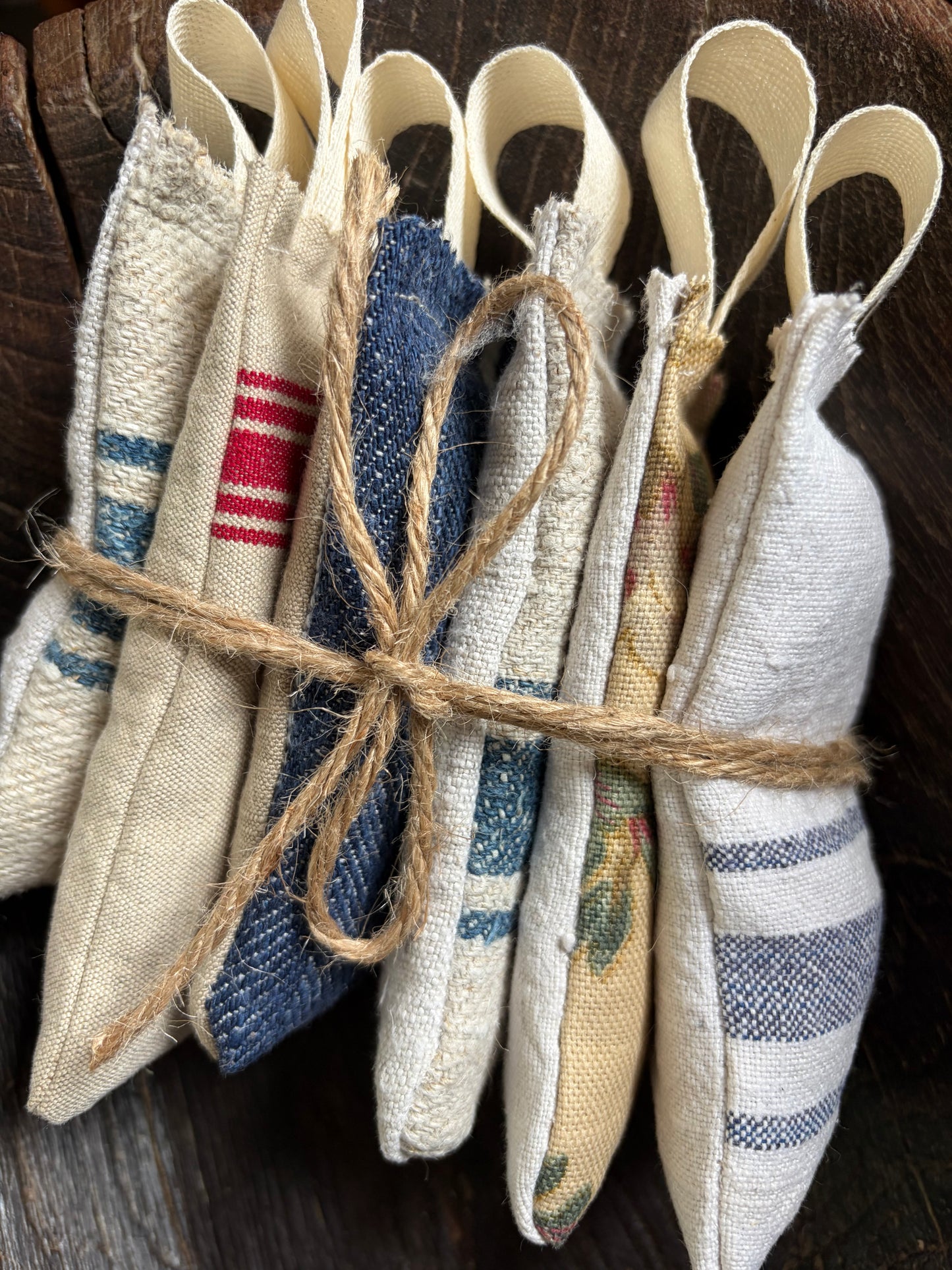 Großes Paket: 6 Duftkissen in vintage Leinen