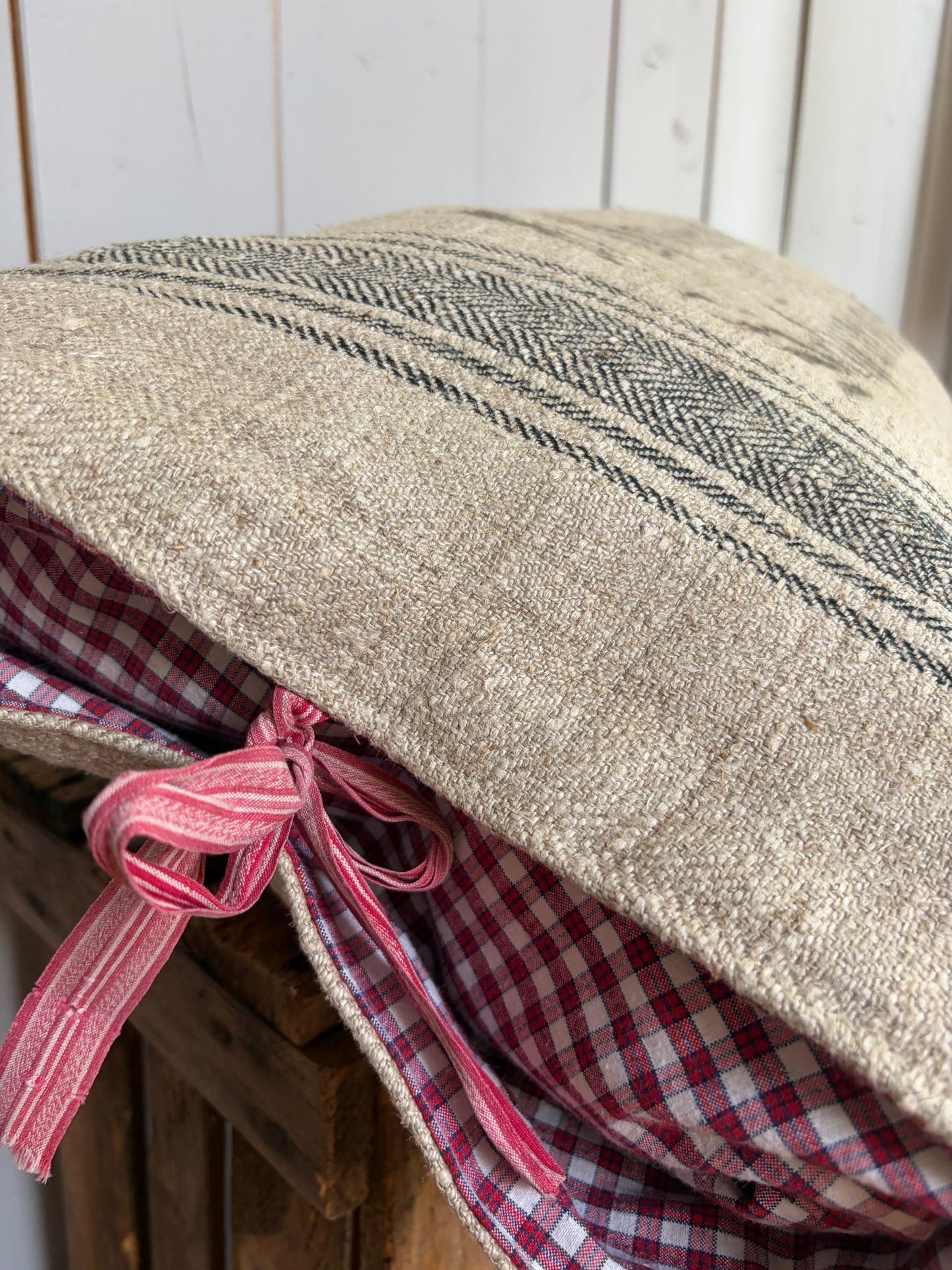 Very Vintage Kissenbezug aus altem Leinensack mit original Aufschrift 60 x 40