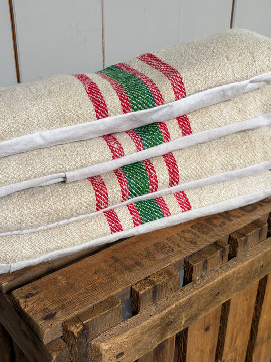 Kleines Dinkelkissen für den Nacken: Vintage Kissen aus altem Leinensack ca. 40 x 15