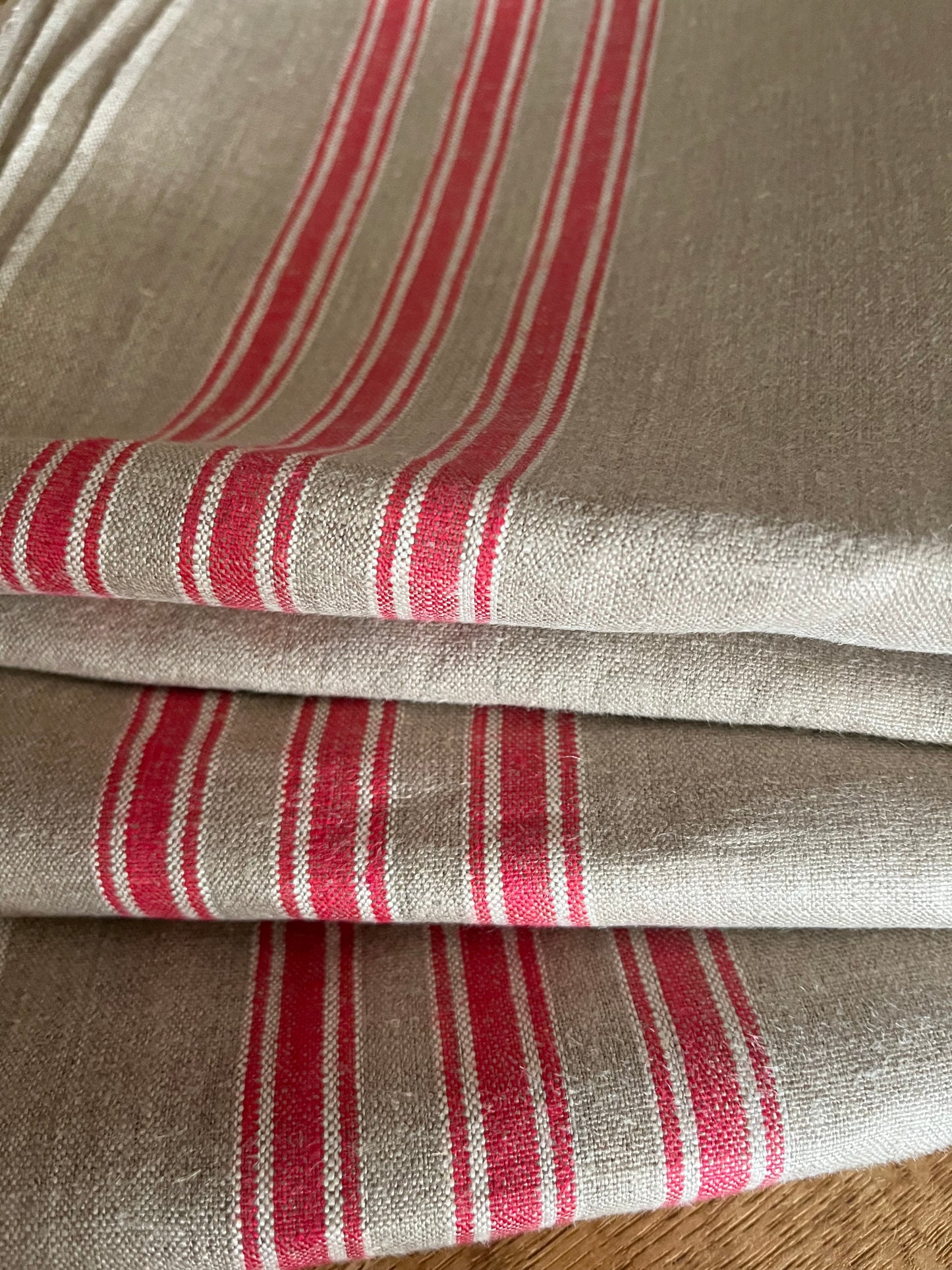 Schweres Mangeltuch mit rot/weissen Streifen 250 x 90