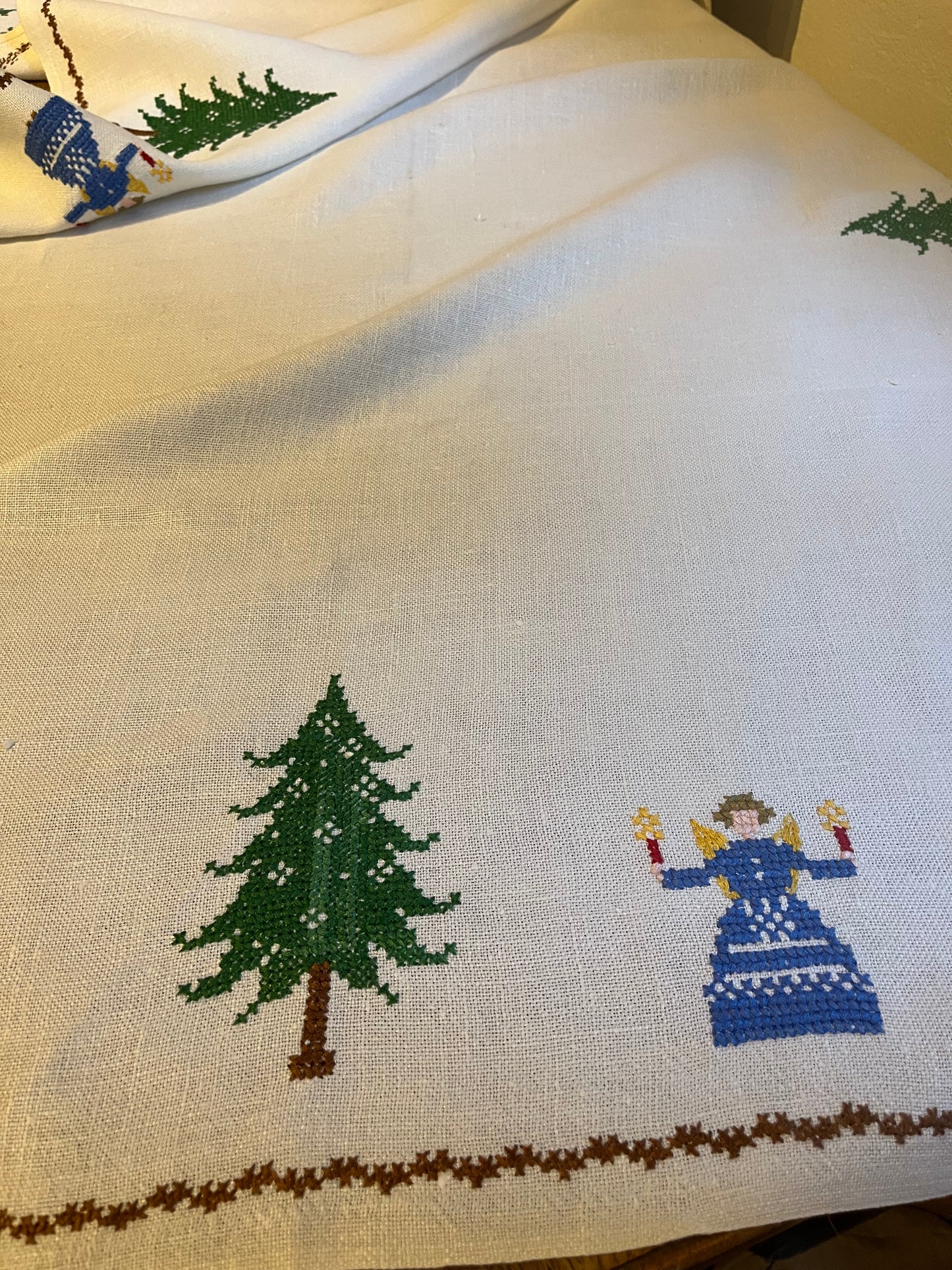 Bauernleinen Decke Weihnachten handbestickt