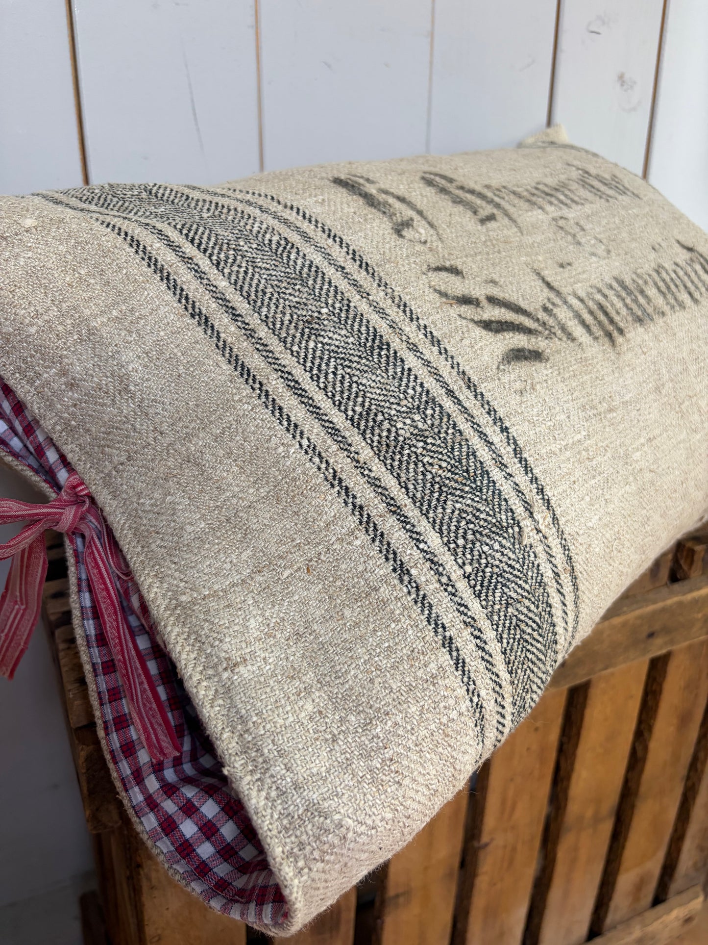 Very Vintage Kissenbezug aus altem Leinensack mit original Aufschrift 60 x 40