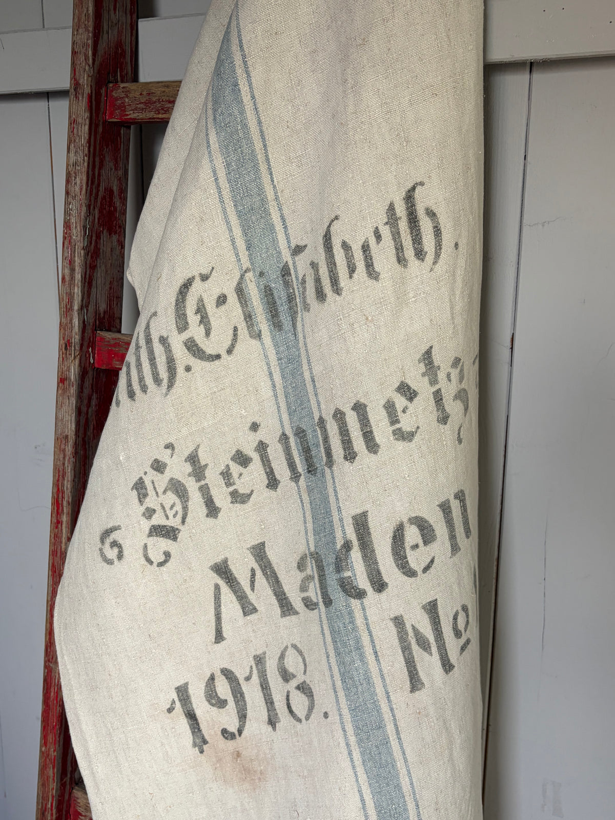 Prachtstück: sehr großer Leinensack mit blauen Streifen und original Aufschrift 140 x 60