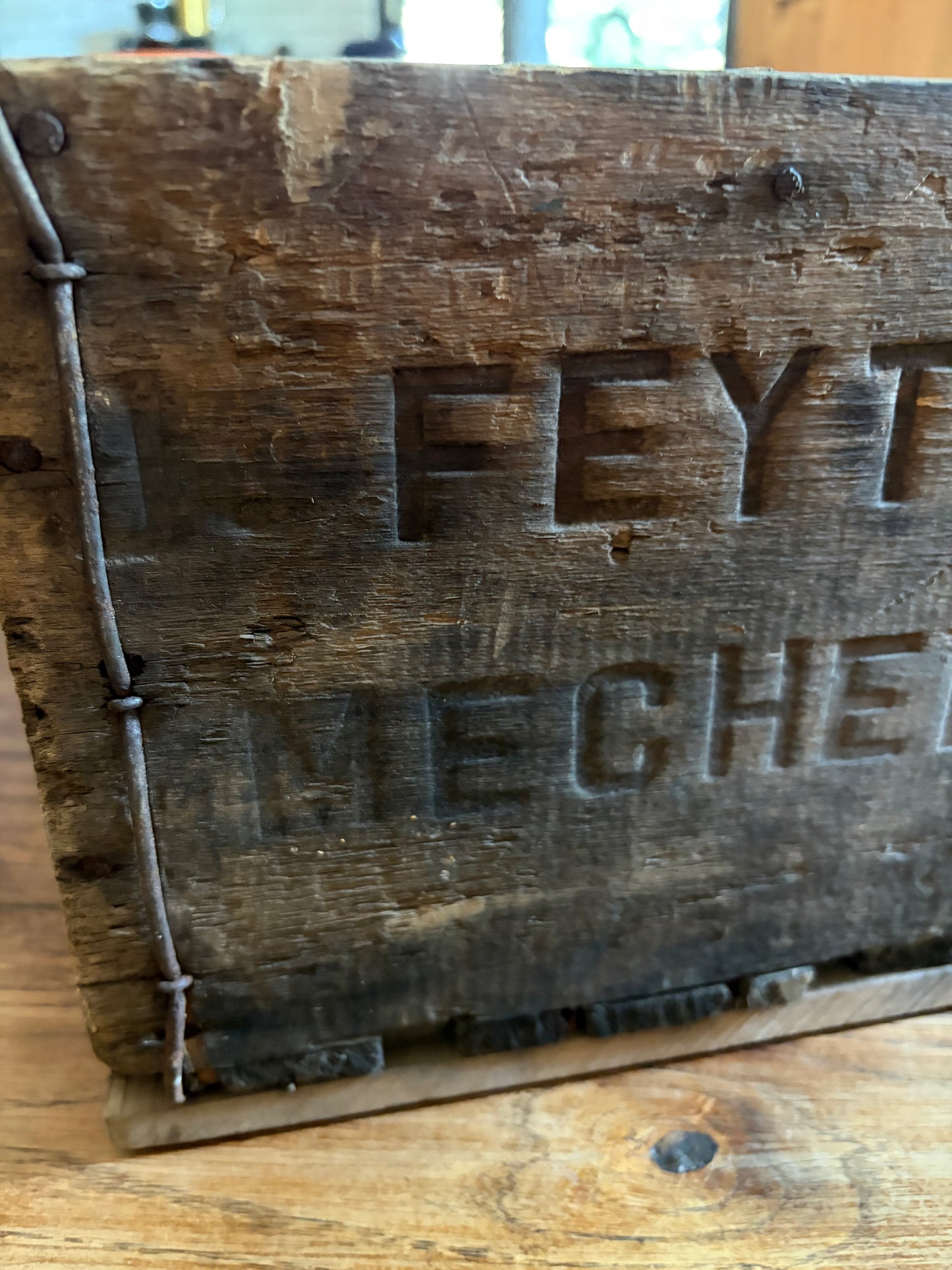 XL - Alte und schwere belgische Flaschenkiste Holz
