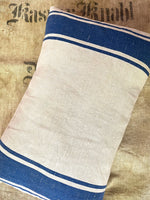 Laden Sie das Bild in den Galerie-Viewer, Blue striped: Kissen aus altem Leinensack mit blauen Streifen
