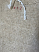 Charger l&#39;image dans la galerie, Hanf Kleid aus Frankreich  - goldbeige, kräftig gewebt
