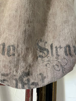 Charger l&#39;image dans la galerie, Very Vintage: Shopper aus einem sehr alten Leinensack mit Aufschrift
