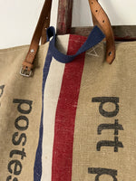 Charger l&#39;image dans la galerie, Große Dutch Postbag: Shopper aus einem alten niederländischen Postsack mit Aufschrift
