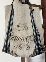 Laden Sie das Bild in den Galerie-Viewer, No. 31: Shopper aus einem alten Leinensack mit Aufschrift
