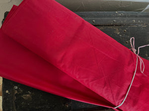 Rest: 5,5 Meter hervorragender Inletstoff Rot extra breit im Ballen 1940 sauber