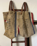 Laden Sie das Bild in den Galerie-Viewer, Dutch Postbag: Shopper aus einem alten niederländischen Postsack mit Aufschrift
