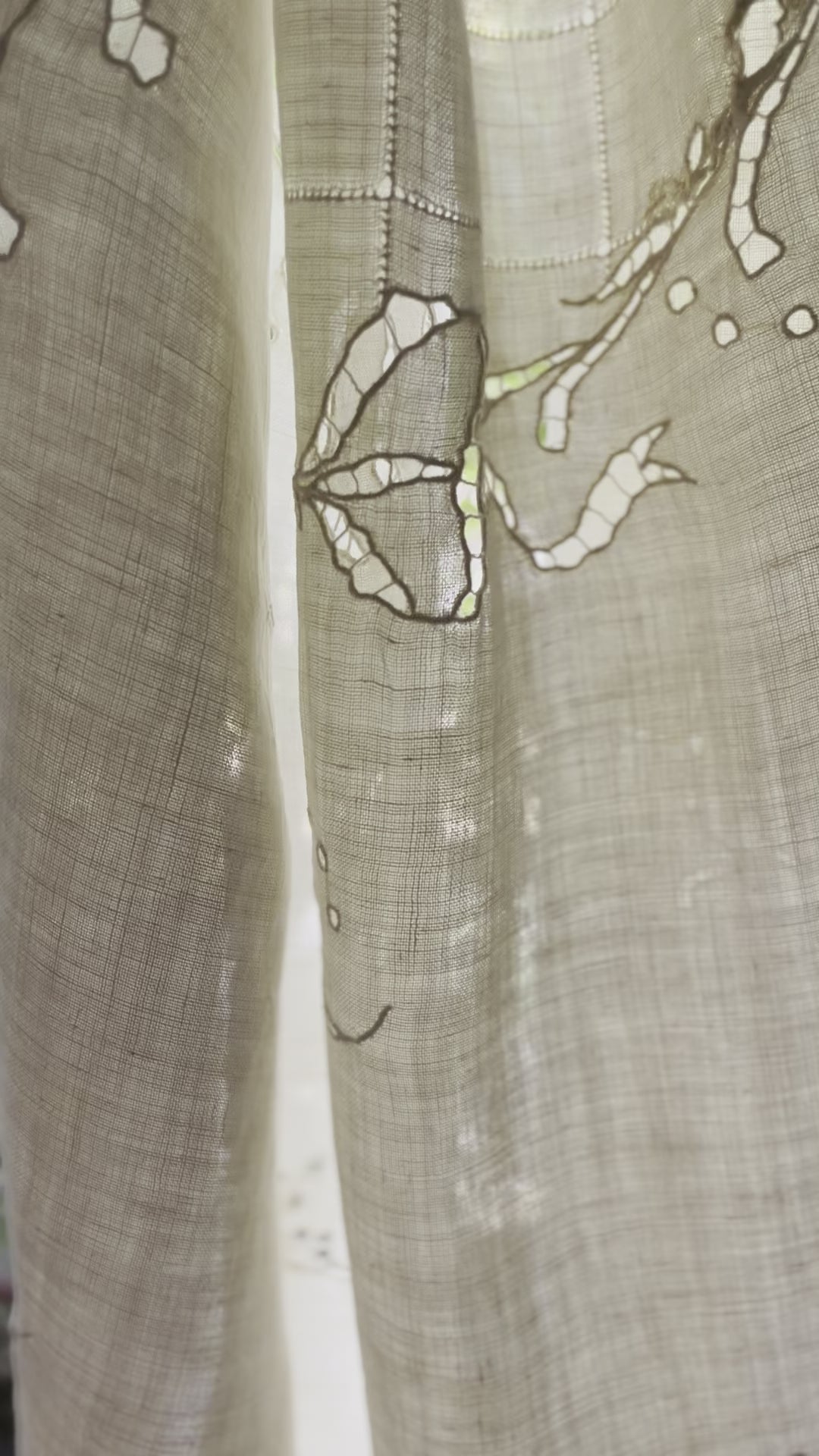 Französischer Vorhang aus zartem Leinen handbestickt Richelieu