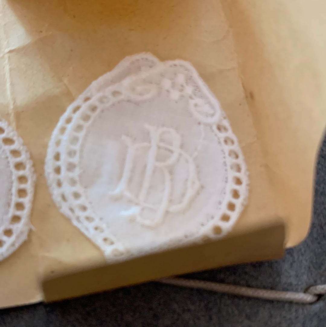 Jugendstil Wäsche-Monogramme: 6 Stück im original Tütchen B