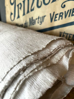 Charger l&#39;image dans la galerie, 5 Meter handgewebtes Leinen im Ballen über 100 Jahre alt sauber
