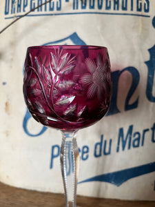 Großes, altes Römerglas Kristall Rubinrot